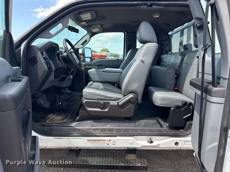 image for item EG6061 2012 Ford F550 Super Duty SuperCab flatbed pickup truck