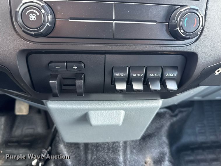 image for item EG6061 2012 Ford F550 Super Duty SuperCab flatbed pickup truck