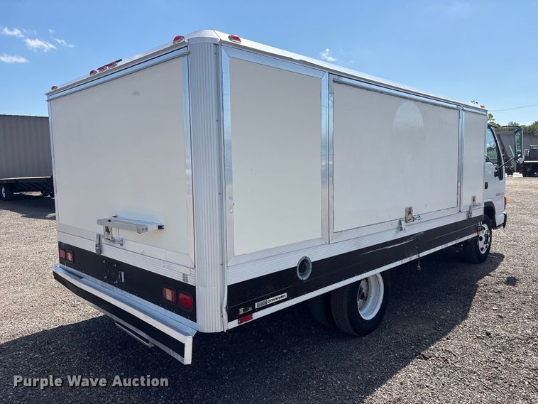 image for item EG9211 2000 Isuzu NPR refrigerated delivery truck