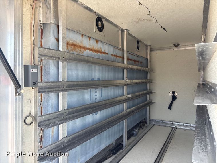 image for item EG9211 2000 Isuzu NPR refrigerated delivery truck