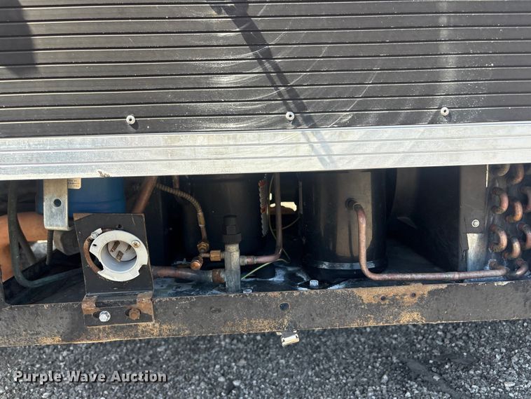 image for item EG9211 2000 Isuzu NPR refrigerated delivery truck