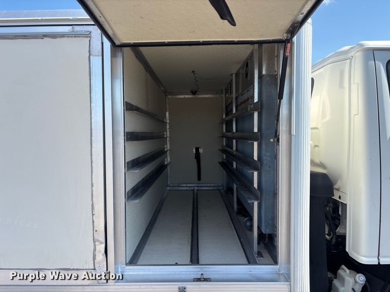 image for item EG9211 2000 Isuzu NPR refrigerated delivery truck