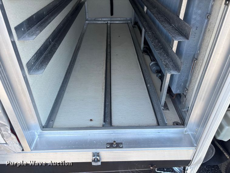 image for item EG9211 2000 Isuzu NPR refrigerated delivery truck