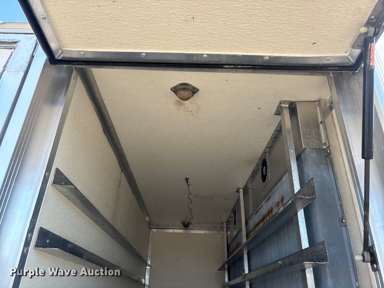 image for item EG9211 2000 Isuzu NPR refrigerated delivery truck