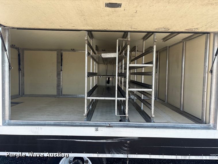 image for item EG9211 2000 Isuzu NPR refrigerated delivery truck