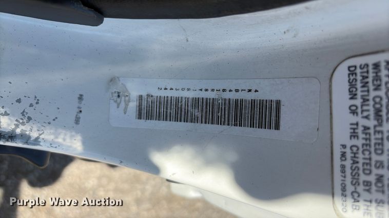 image for item EG9211 2000 Isuzu NPR refrigerated delivery truck