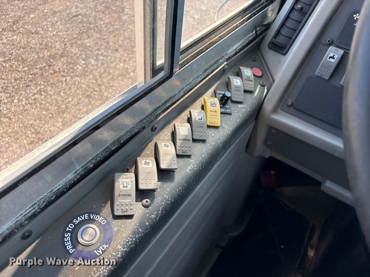 image for item EG9212 2011 Thomas Built MVP-EF school bus