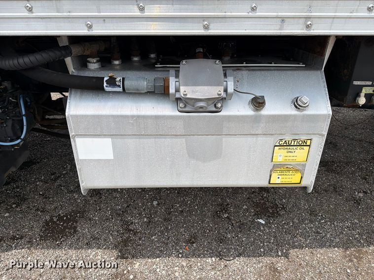 image for item EG9227 2014 Freightliner Business Class M2 paper shredder truck