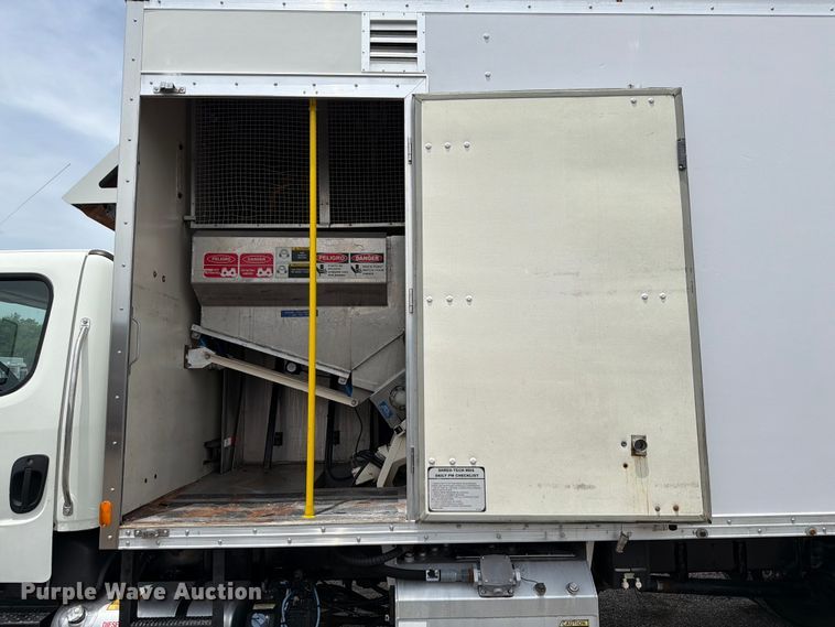image for item EG9227 2014 Freightliner Business Class M2 paper shredder truck