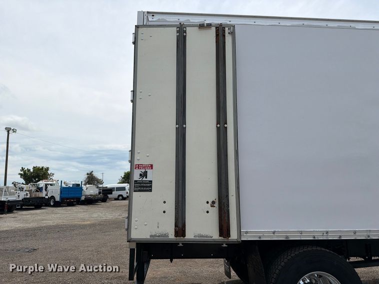 image for item EG9227 2014 Freightliner Business Class M2 paper shredder truck