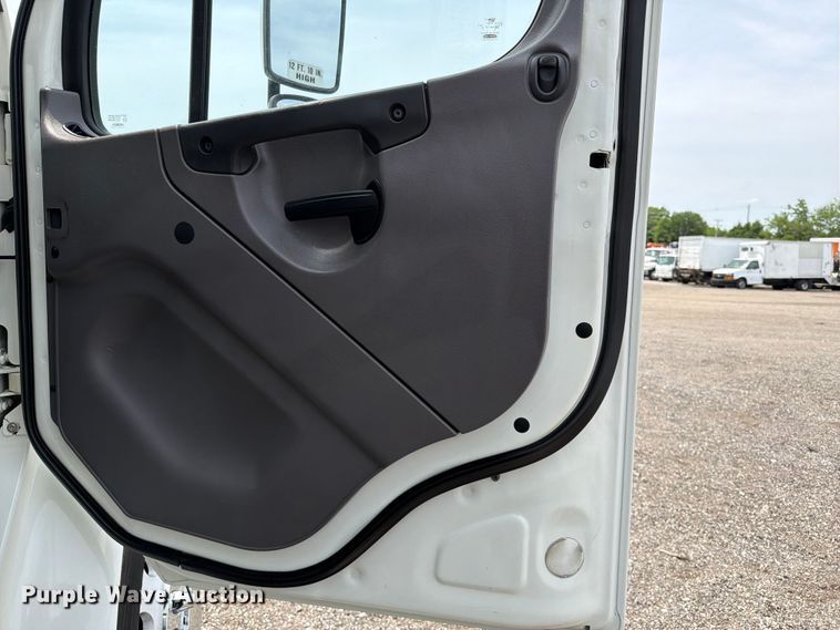 image for item EG9227 2014 Freightliner Business Class M2 paper shredder truck