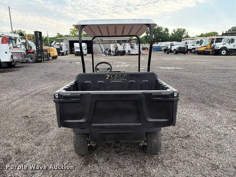 image for item EG9237 2022 Cushman Hauler 800X golf cart