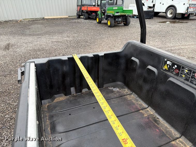 image for item EG9237 2022 Cushman Hauler 800X golf cart