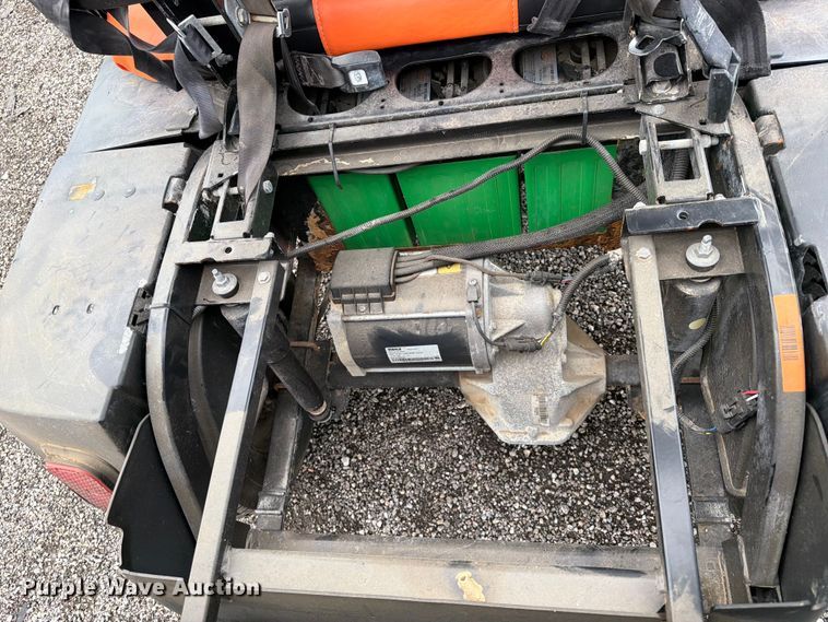 image for item EG9237 2022 Cushman Hauler 800X golf cart