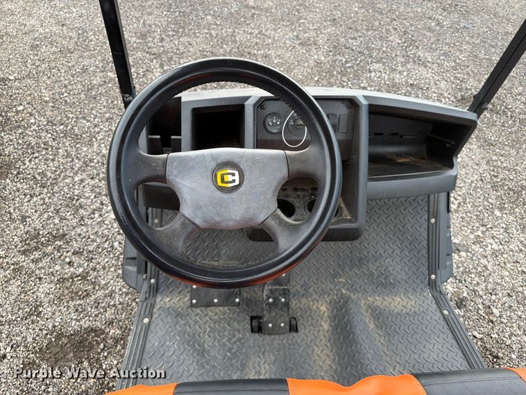 image for item EG9237 2022 Cushman Hauler 800X golf cart