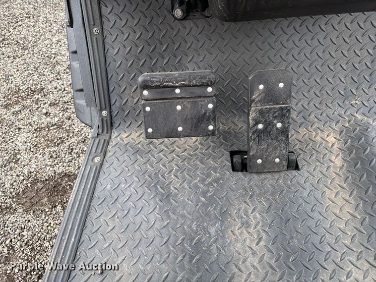 image for item EG9237 2022 Cushman Hauler 800X golf cart