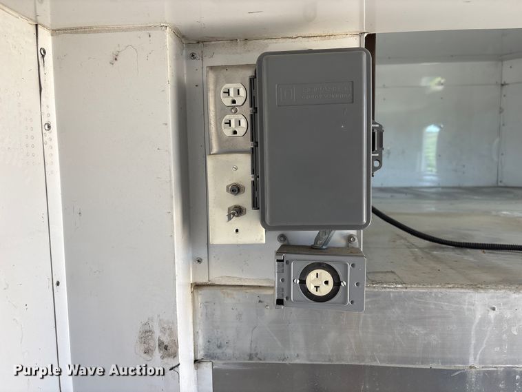 image for item EI5915 2008 Featherlite 1530 enclosed cargo trailer