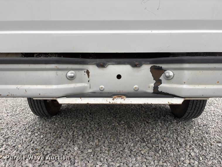 image for item EI5916 1996 Ford F250 pickup truck