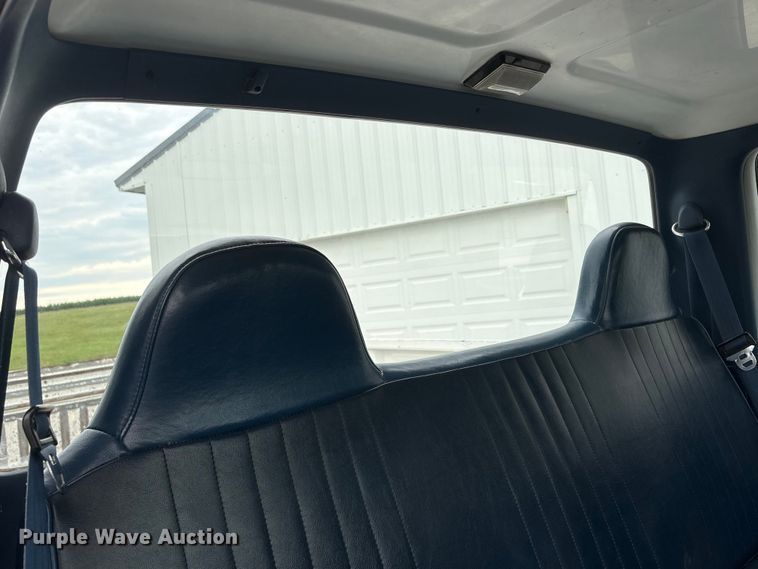 image for item EI5916 1996 Ford F250 pickup truck