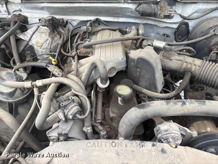 image for item EI5916 1996 Ford F250 pickup truck