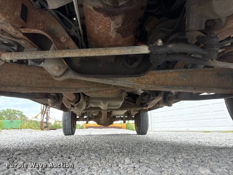 image for item EI5916 1996 Ford F250 pickup truck