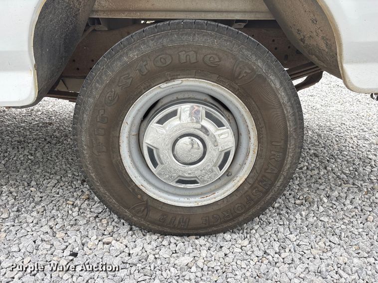 image for item EI5916 1996 Ford F250 pickup truck