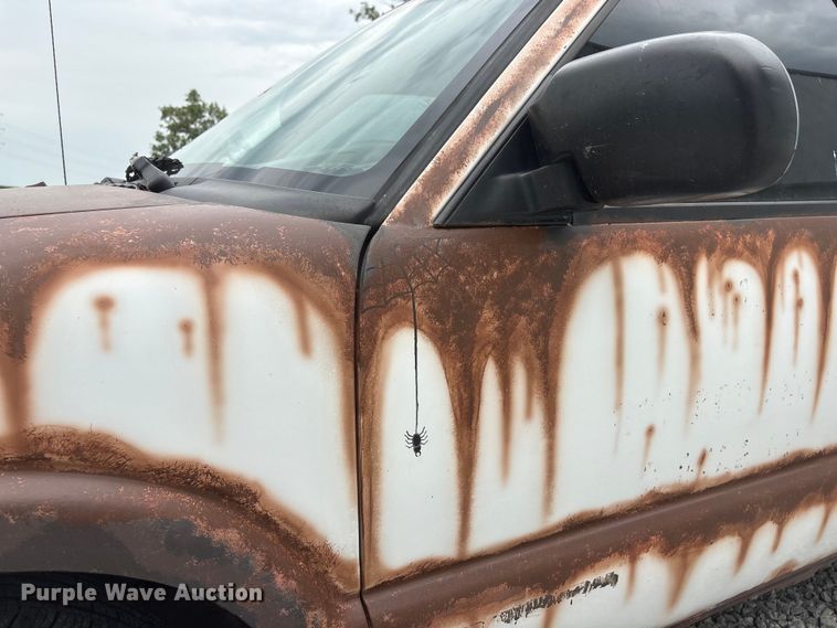 image for item EI5917 2001 Chevrolet S10 pickup truck