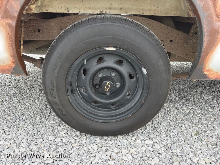 image for item EI5917 2001 Chevrolet S10 pickup truck
