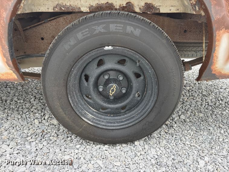 image for item EI5917 2001 Chevrolet S10 pickup truck