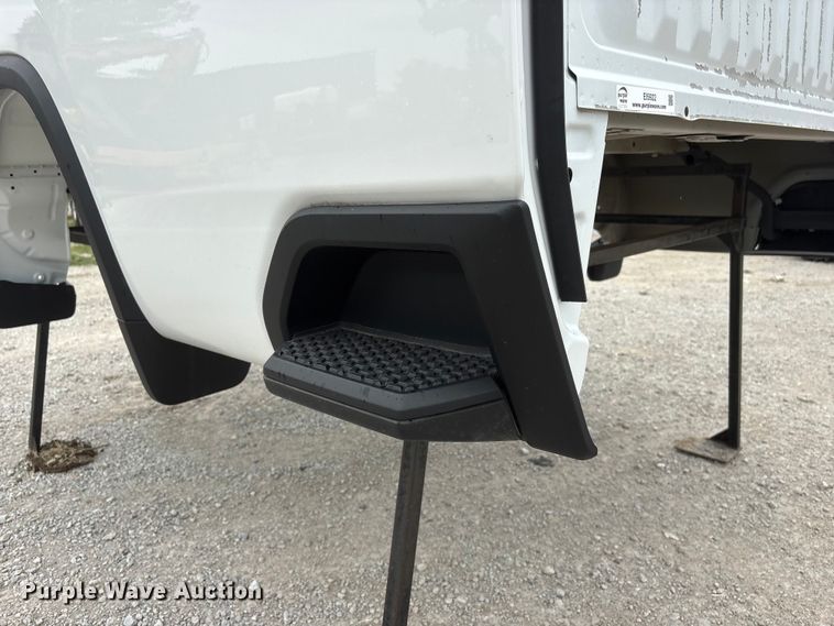 image for item EI5922 Pickup truck bed