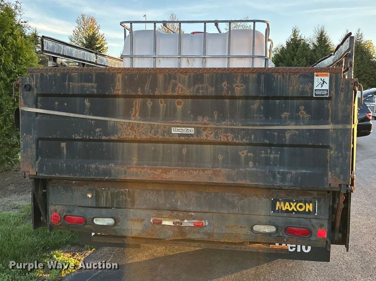 image for item EM0117 1998 Chevrolet Silverado 3500HD flatbed pickup truck