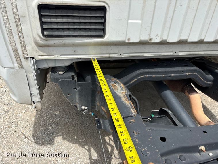 image for item EN0386 2020 Ford F550 Super Duty truck cab and chassis