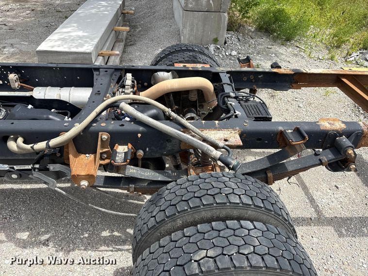 image for item EN0386 2020 Ford F550 Super Duty truck cab and chassis