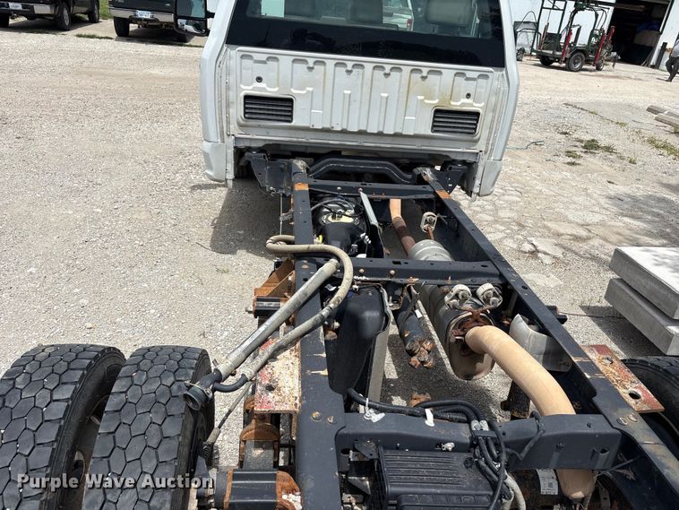 image for item EN0386 2020 Ford F550 Super Duty truck cab and chassis