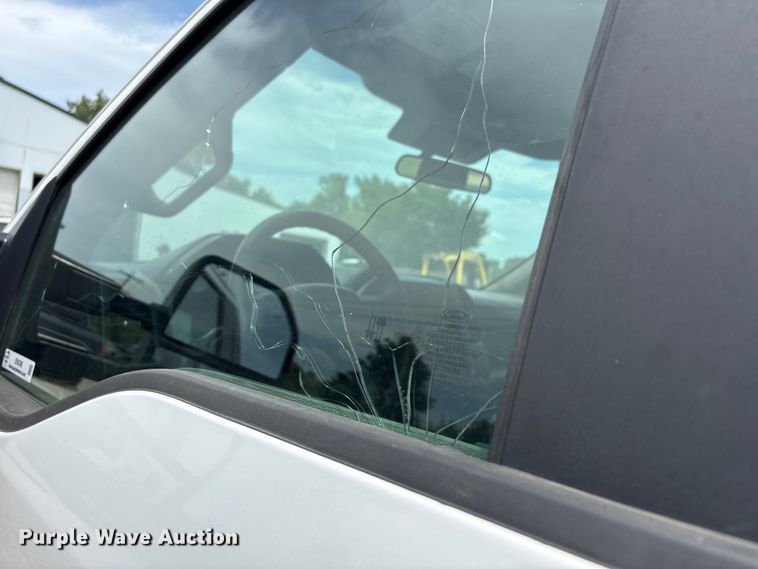 image for item EN0386 2020 Ford F550 Super Duty truck cab and chassis