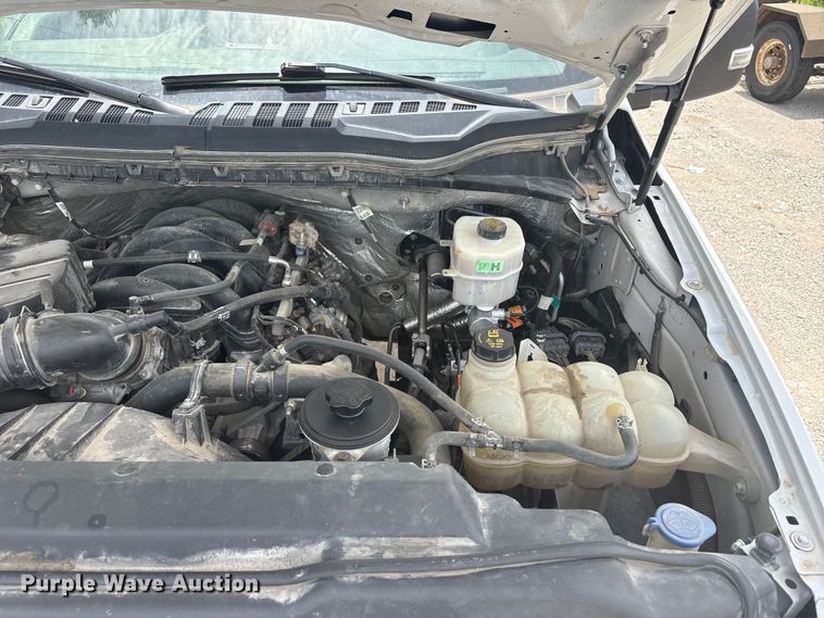 image for item EN0386 2020 Ford F550 Super Duty truck cab and chassis