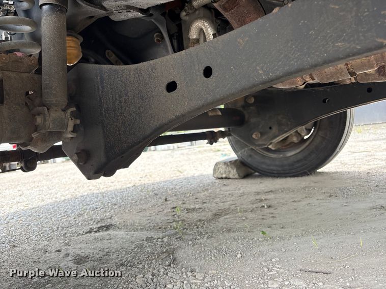 image for item EN0386 2020 Ford F550 Super Duty truck cab and chassis