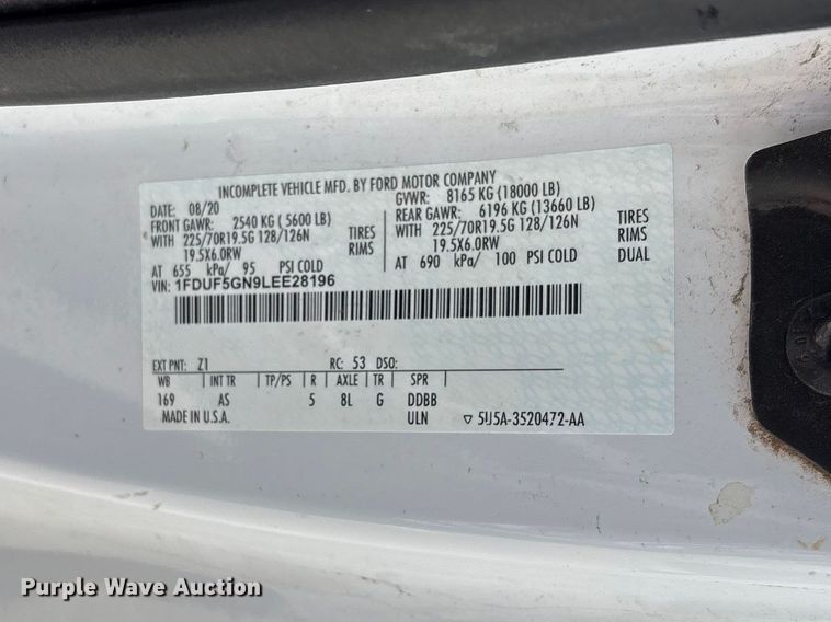 image for item EN0386 2020 Ford F550 Super Duty truck cab and chassis