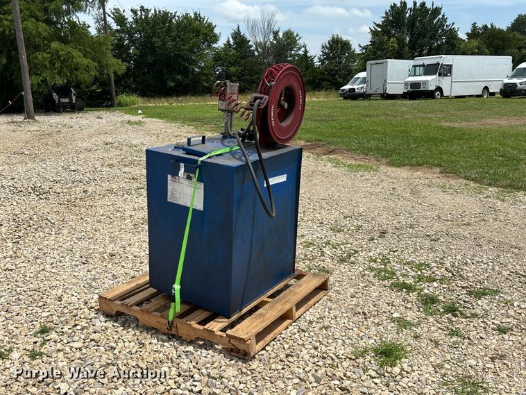 image for item EO4369 Bulk oil tank