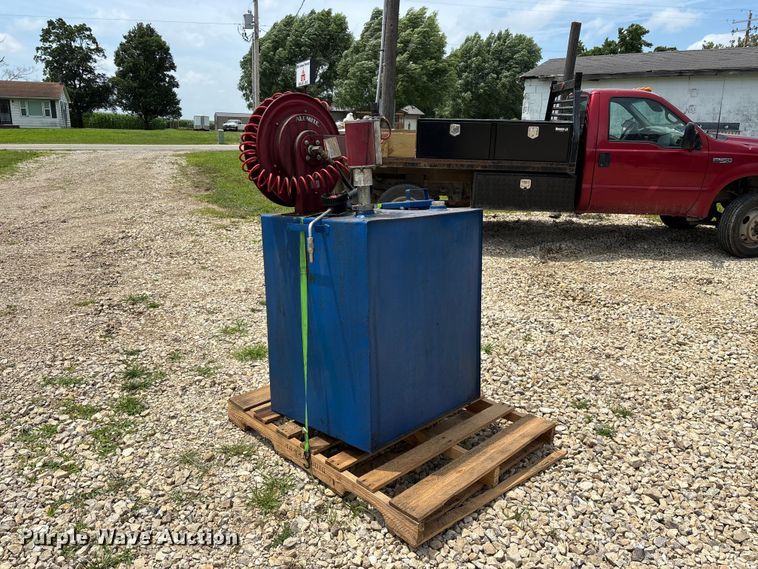 image for item EO4369 Bulk oil tank