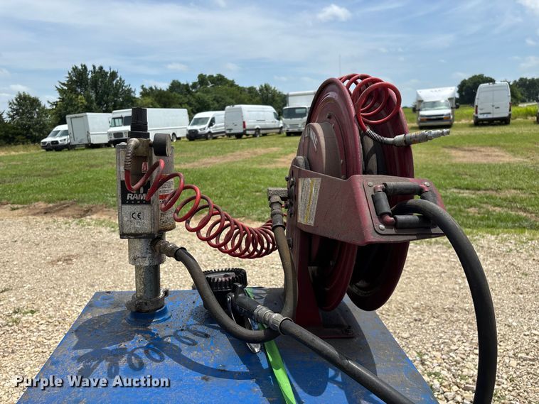 image for item EO4369 Bulk oil tank