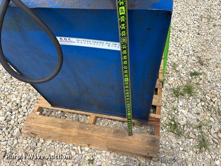 image for item EO4369 Bulk oil tank
