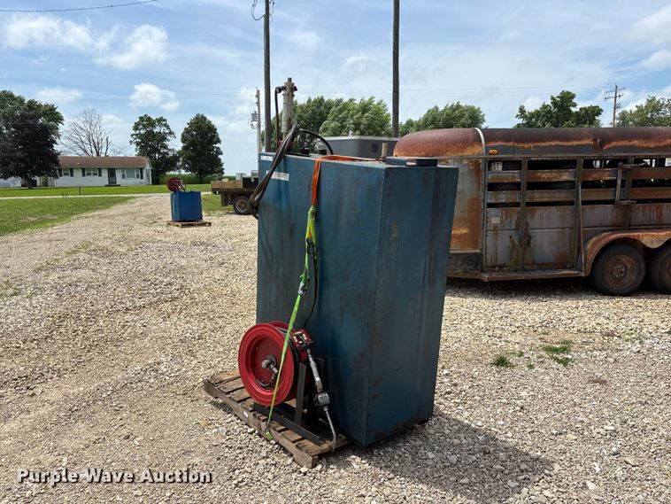 image for item EO4370 Bulk oil tank