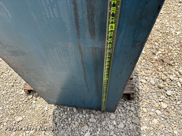 image for item EO4370 Bulk oil tank