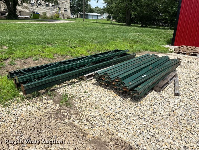 image for item EO4371 Tire racks