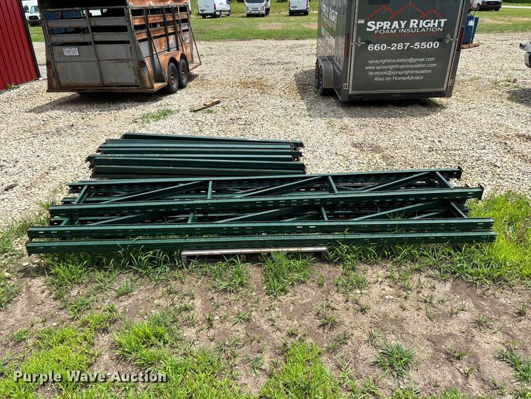 image for item EO4371 Tire racks