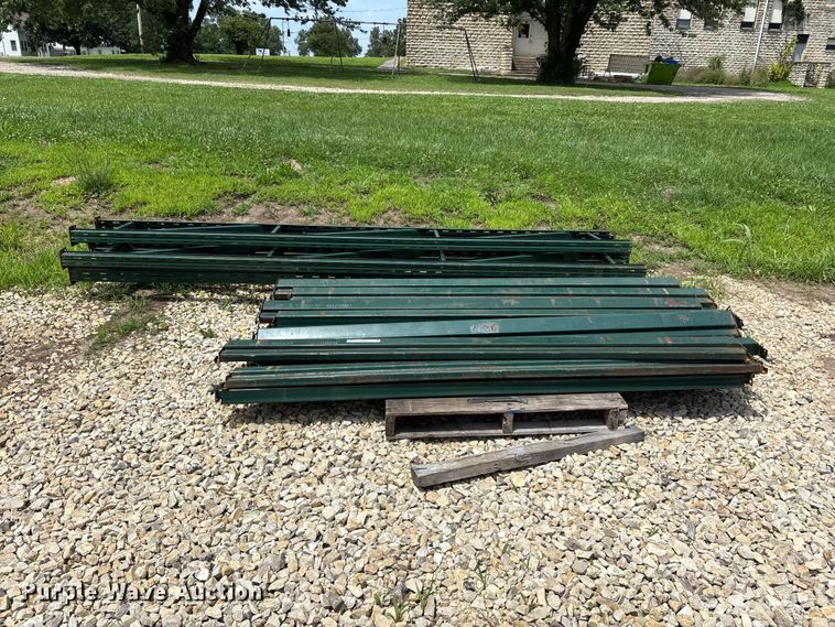 image for item EO4371 Tire racks