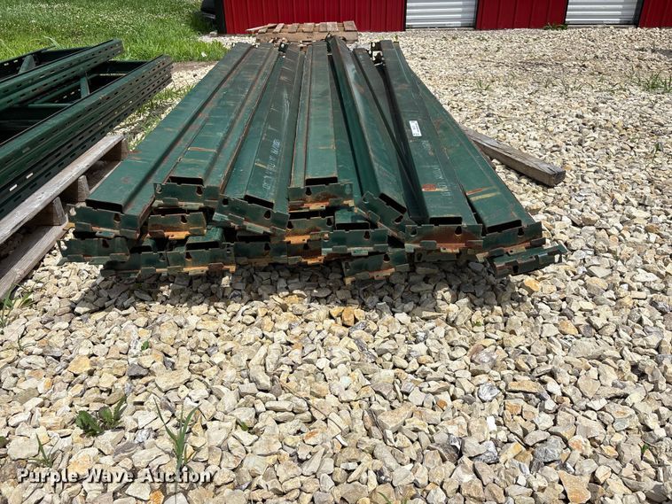 image for item EO4371 Tire racks
