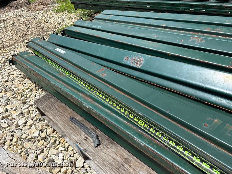 image for item EO4371 Tire racks