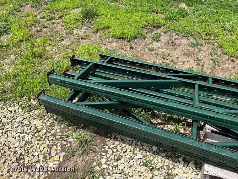 image for item EO4371 Tire racks
